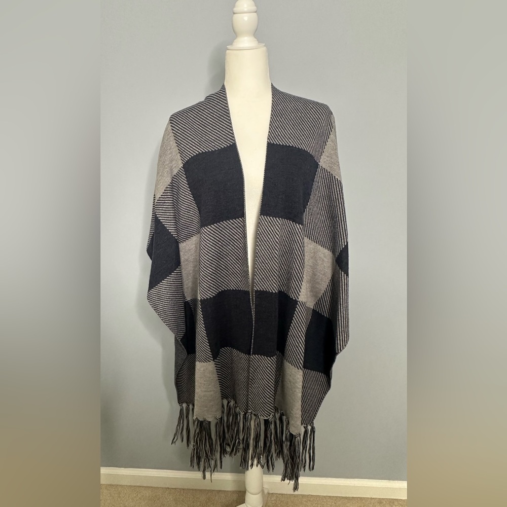 Vintage Pendleton Buffalo Plaid Women’s Wrap Shawl